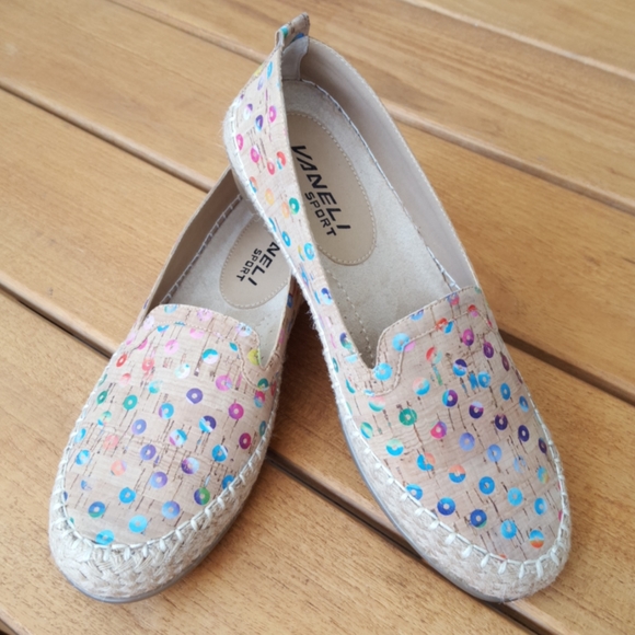 Vaneli Shoes - 🎉HP🎉 Vaneli Sport Slip-on